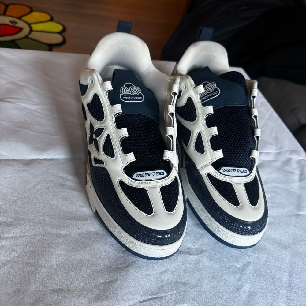 navy & white LV skate